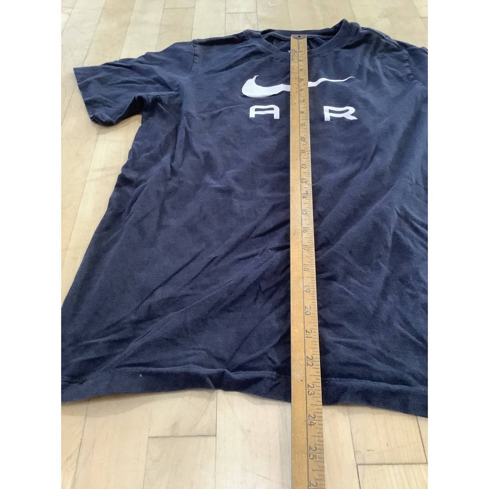 Nike Air Boy's Youth Size X-Large Black Graphic T-Shirt - Picture 8 of 8